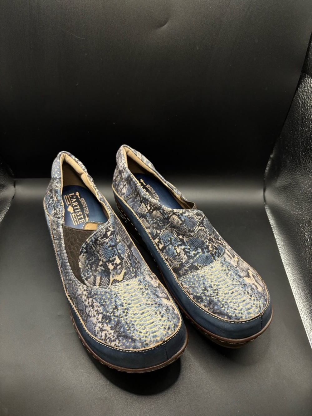 L'Artiste Spring Step Burbank Leather Clogs Women Blue Reptile Print Sz 42 US 11